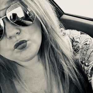 Meet your Posher, Myranda